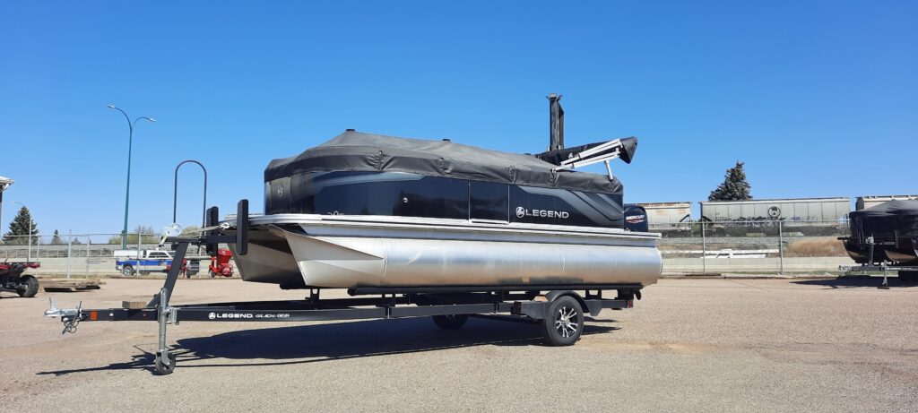 2023 Canadian built Legend Q-Series LE 19 Lounge Pontoon With Mercury 60 ELPT CT