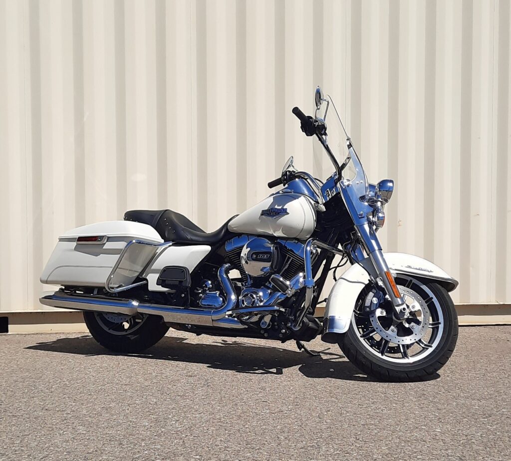 2015 Harley Davidson Road King FLHR